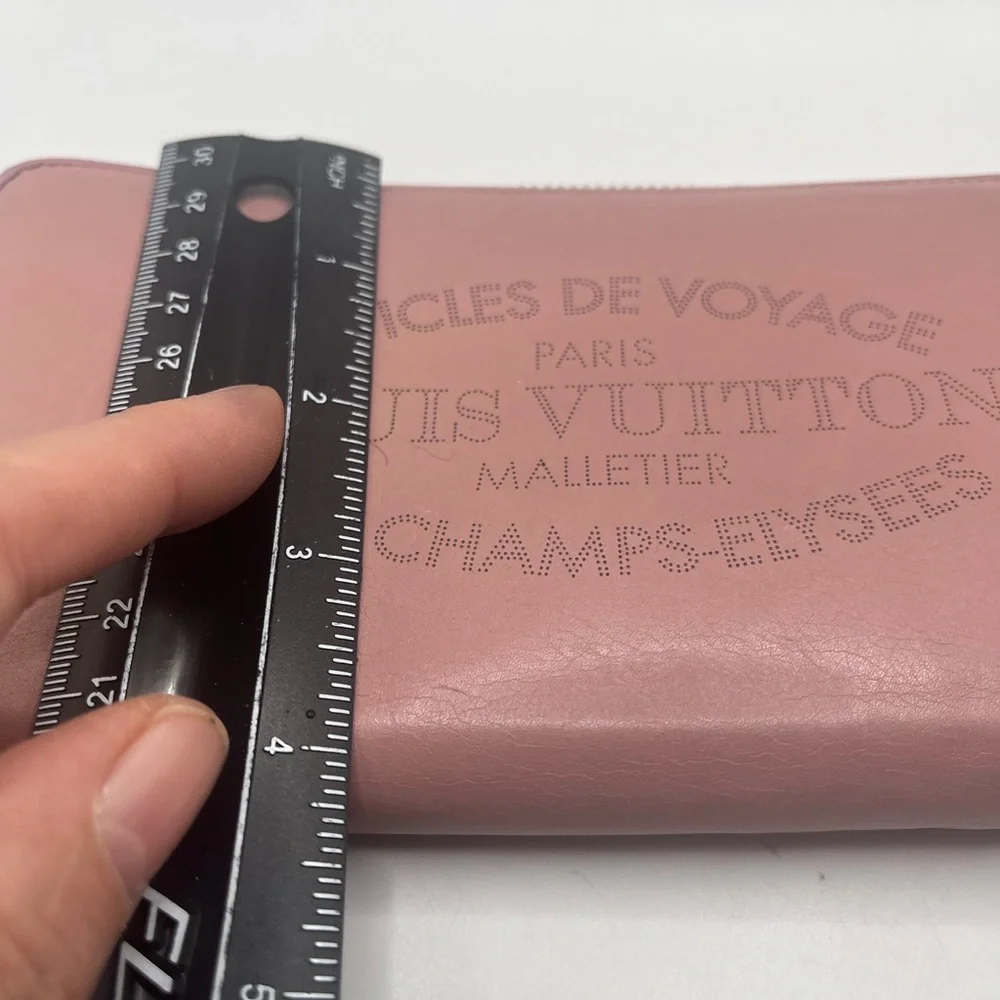 Louis Vuitton Articles De Voyage Zippy Wallet